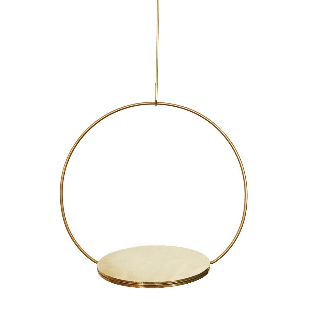 Kaja Skytte Circle Podium Brass Hanging decoraiton København Design Unik Gaveidéer Inspiration Minimalism Scandinavian Danish Julegaveidé Fri fragt